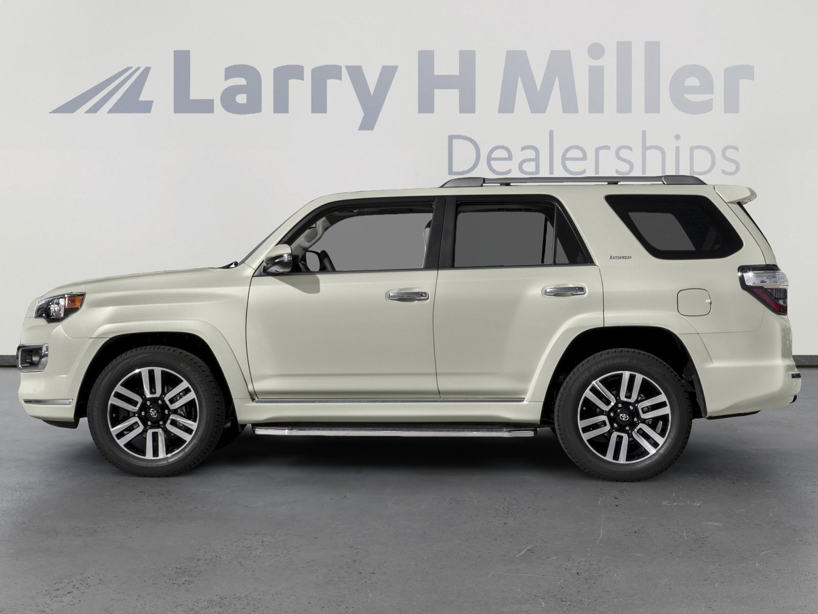 Used 2016 Toyota 4Runner SR5 image 3