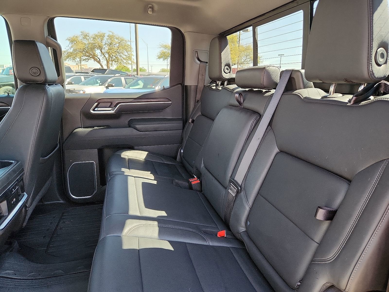 Used 2025 GMC Sierra 1500 SLT image 12