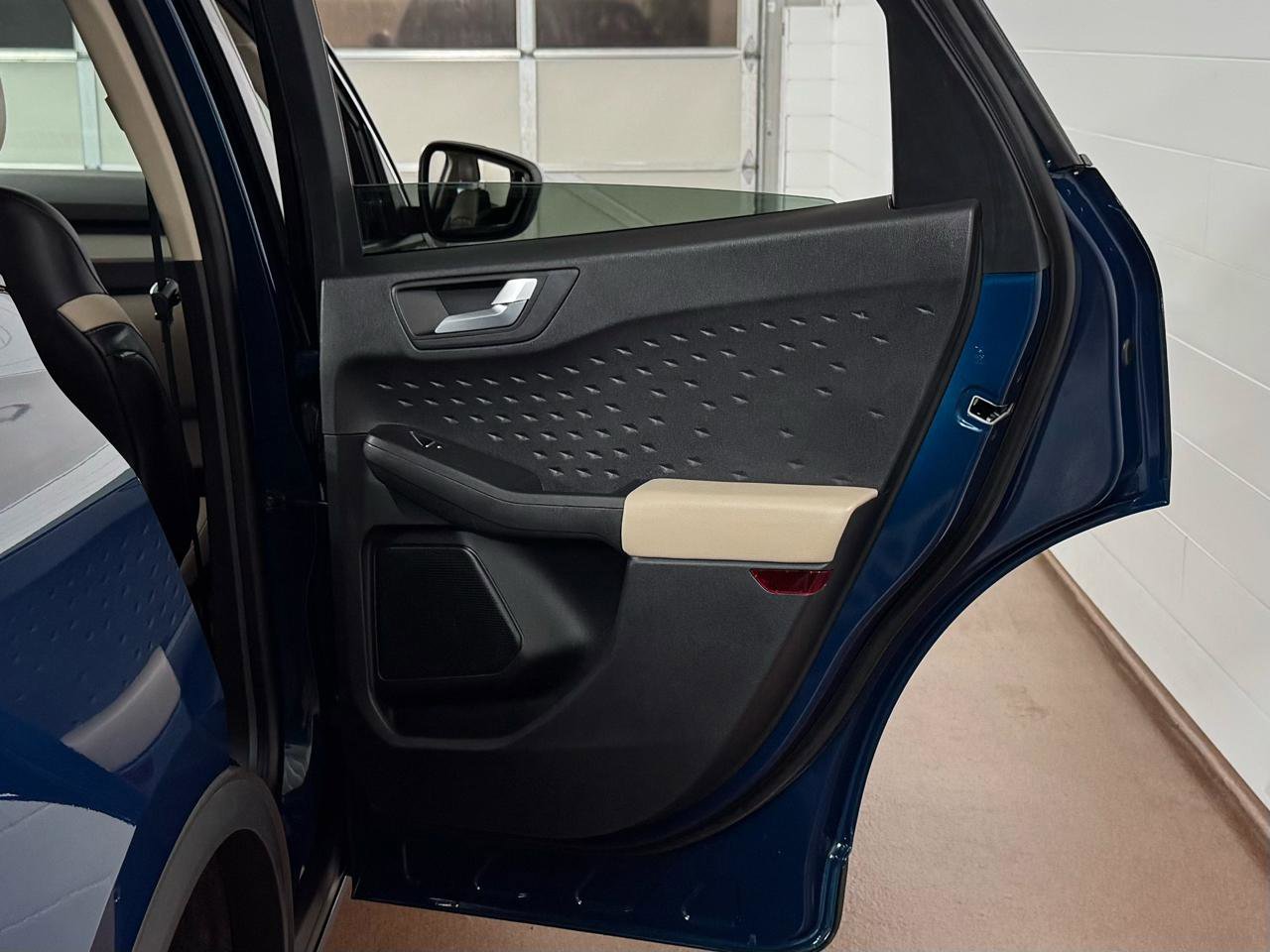 Used 2020 Ford Escape SEL image 36