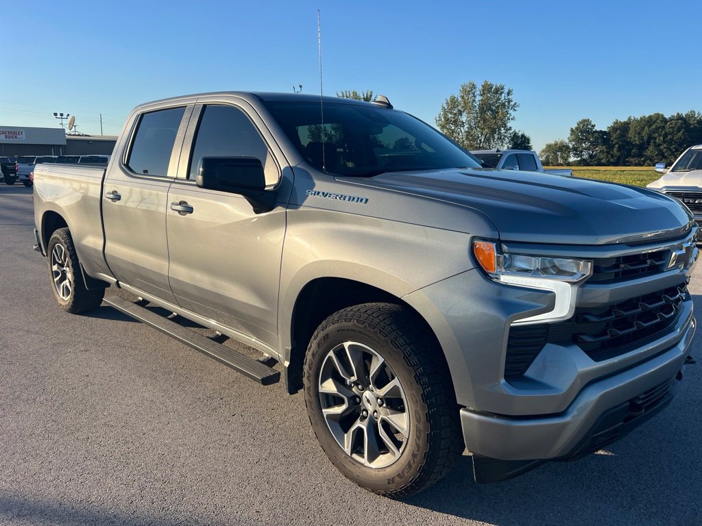 Used 2023 Chevrolet Silverado 1500 RST w/ Convenience Package II AWD/4WD image 4