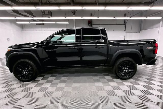 Used 2024 Chevrolet Colorado Z71 w/ Z71 Convenience Package 2 AWD/4WD image 13