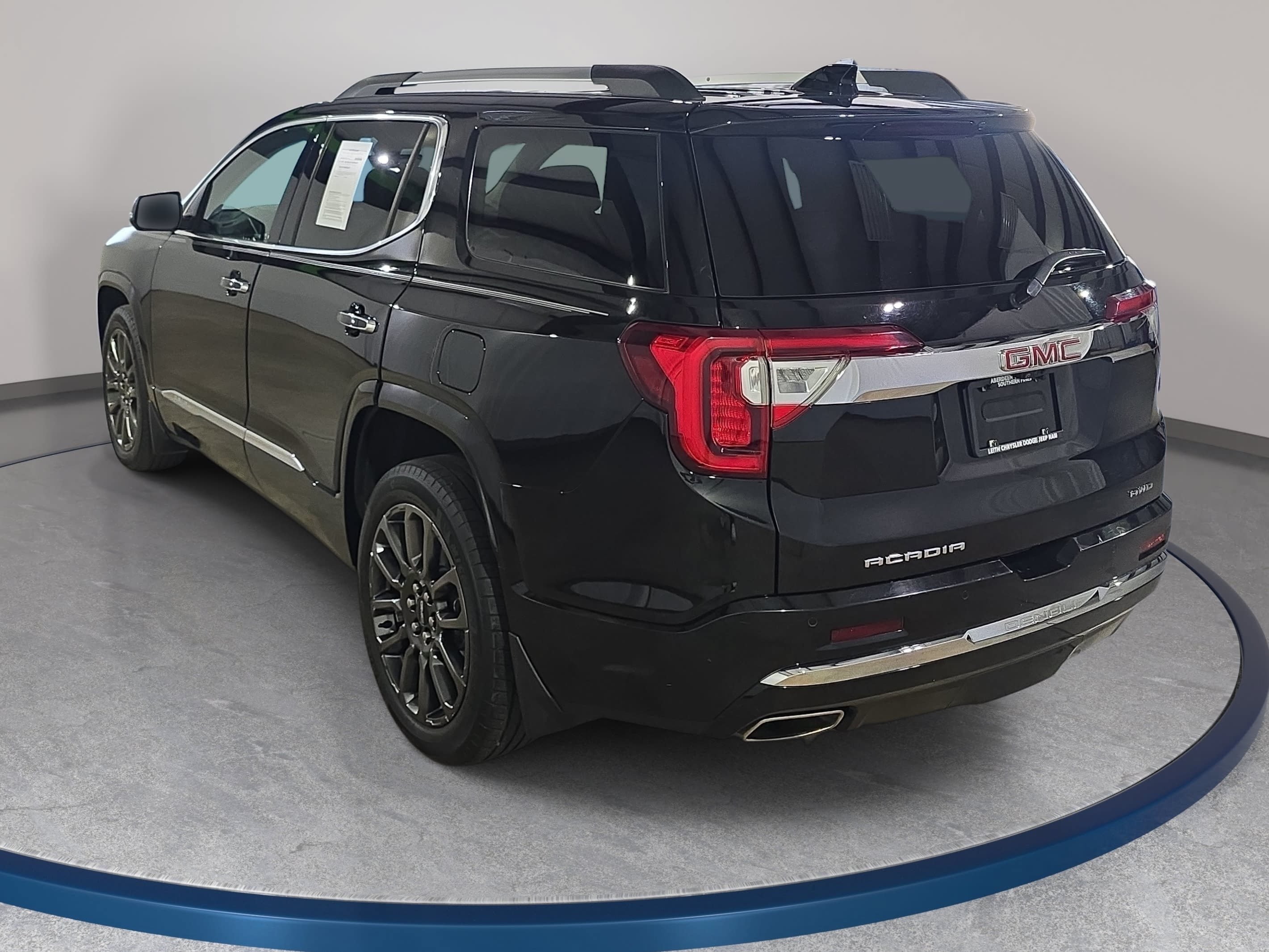 Used 2023 GMC Acadia Denali w/ Black Diamond Edition AWD/4WD image 8