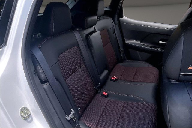 New 2026 Nissan Kicks SR w/ SR Premium Package FWD image 9