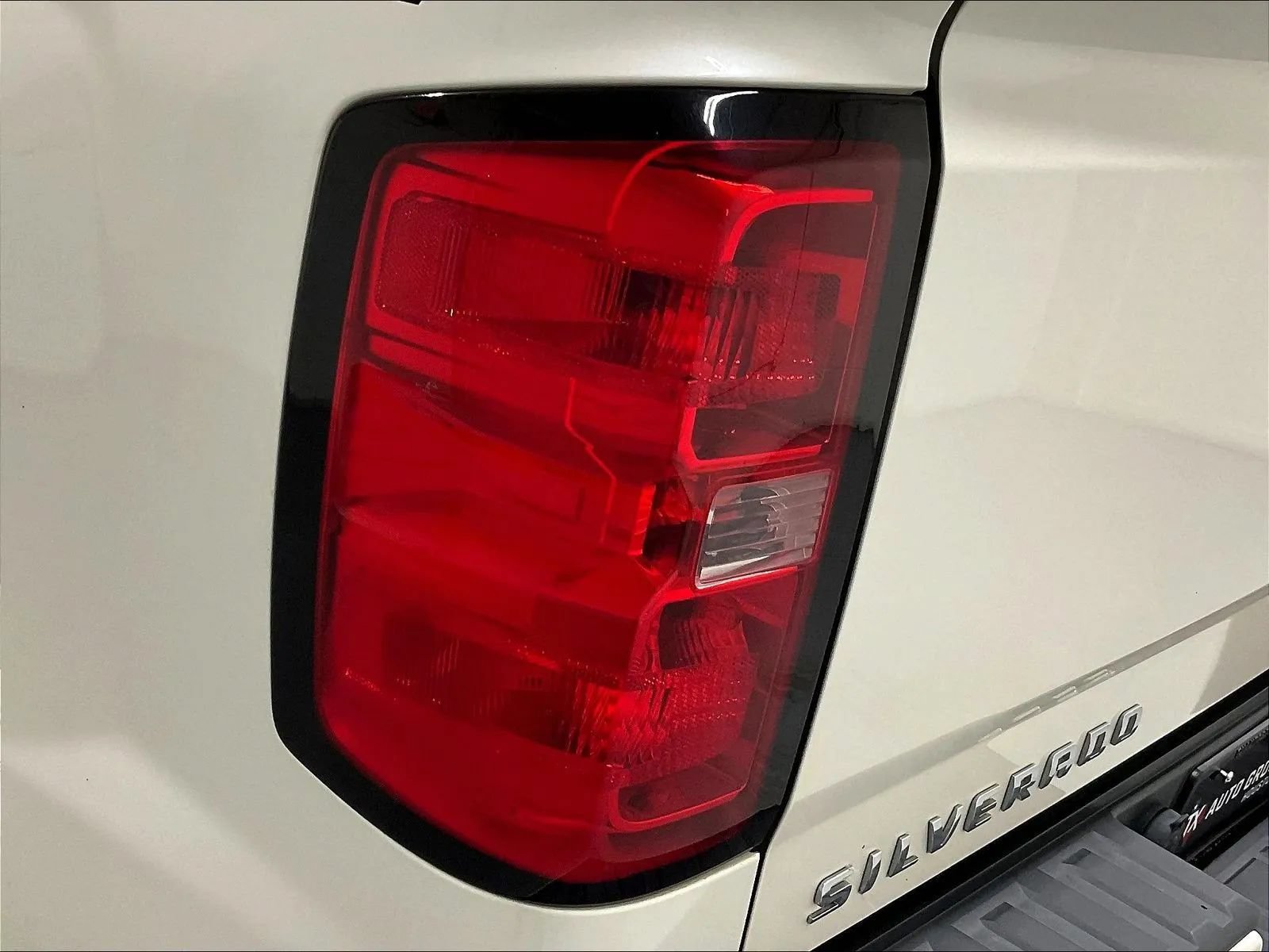 Used 2015 Chevrolet Silverado 1500 High Country AWD/4WD image 32