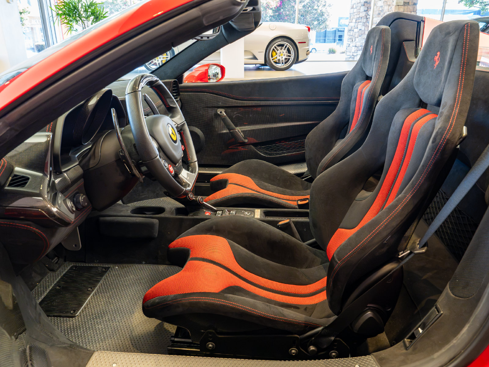 Used 2015 Ferrari 458 Speciale A RWD image 10