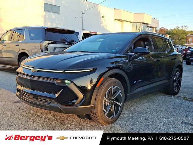 New 2026 Chevrolet Equinox EV LT FWD image 2