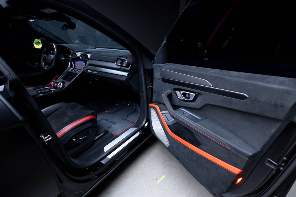 Used 2024 Lamborghini Urus Performante AWD/4WD image 64