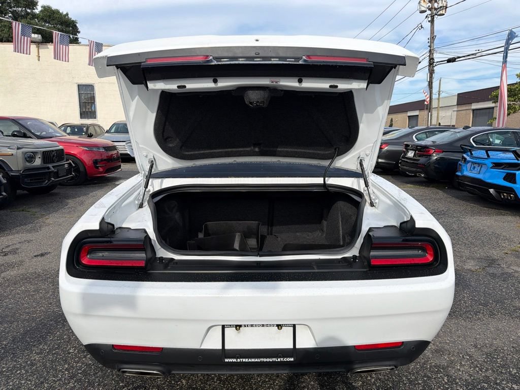 Used 2022 Dodge Challenger GT RWD image 11