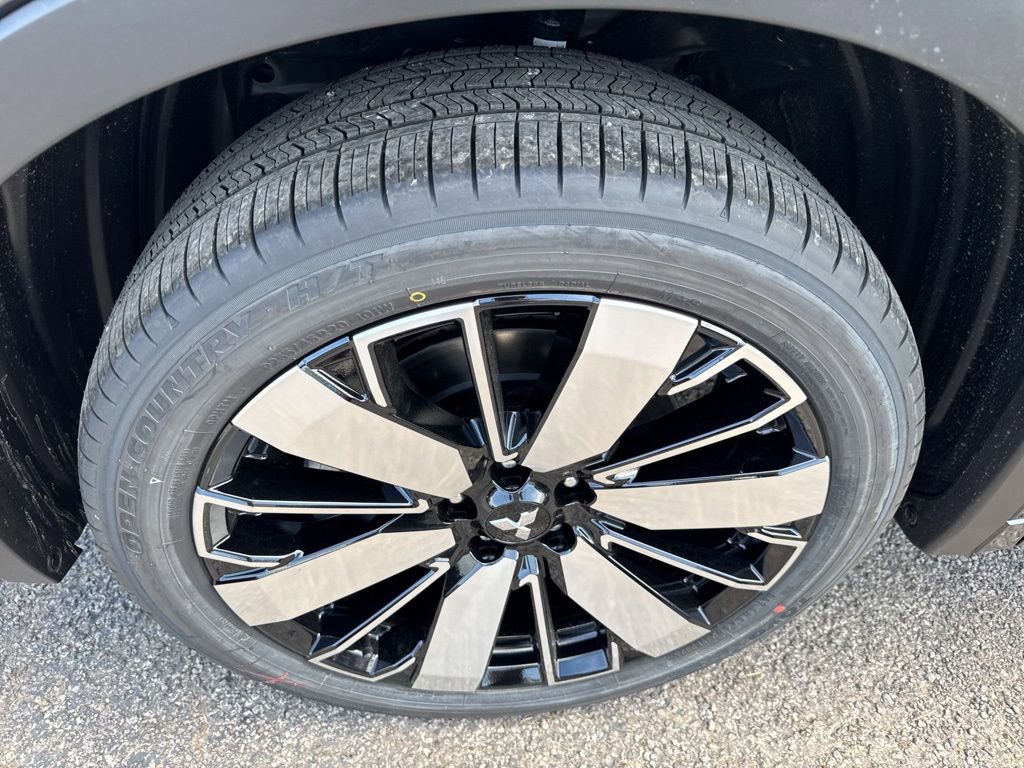 New 2026 Mitsubishi Outlander SEL FWD image 48