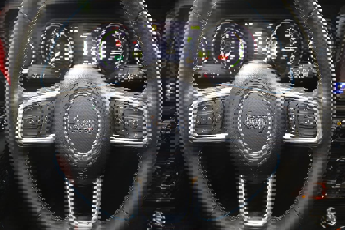 Used 2021 Jeep Wrangler Unlimited Rubicon 4xe w/ Steel Bumper Group image 36