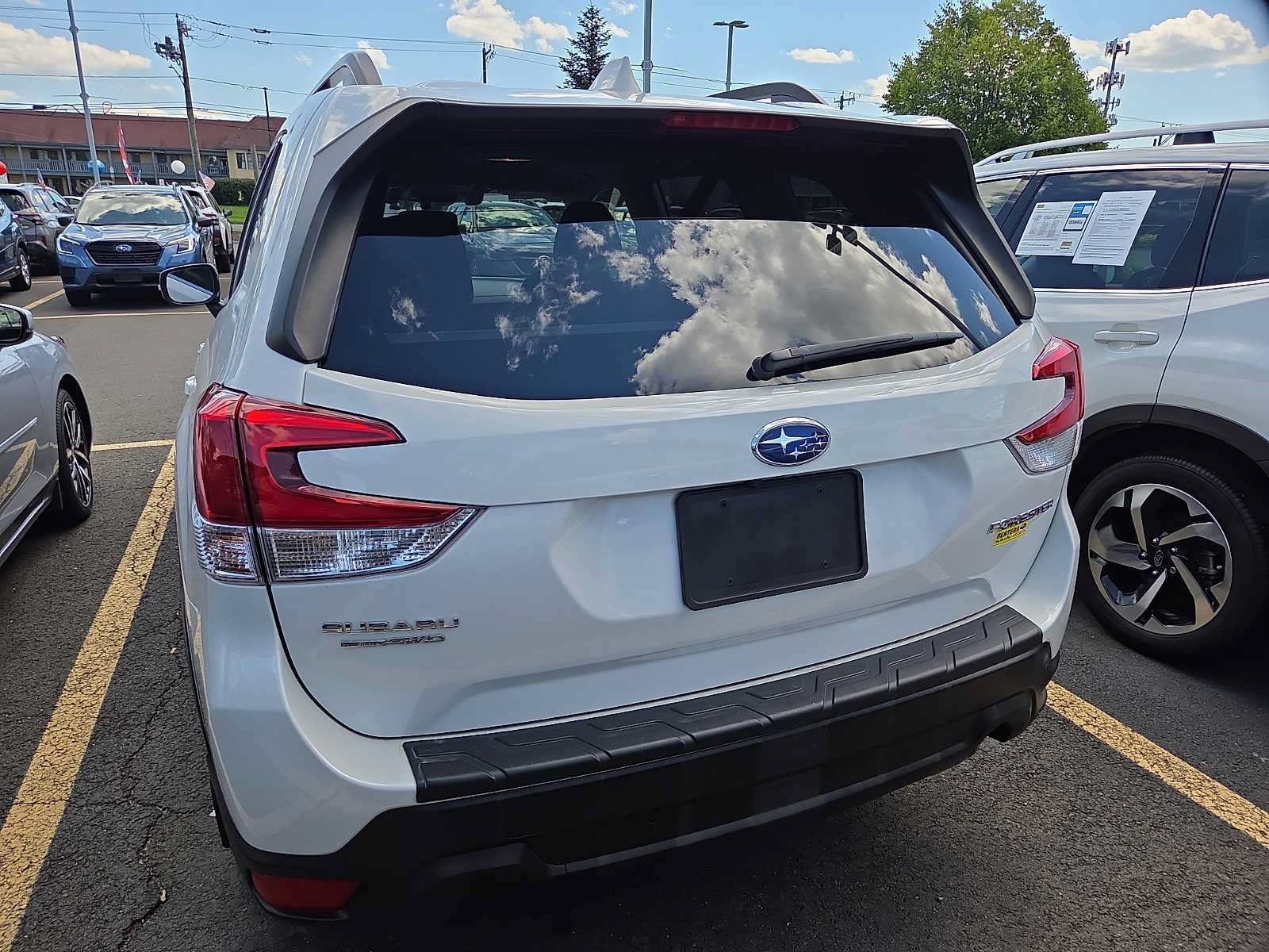 Used 2020 Subaru Forester Limited AWD/4WD image 5