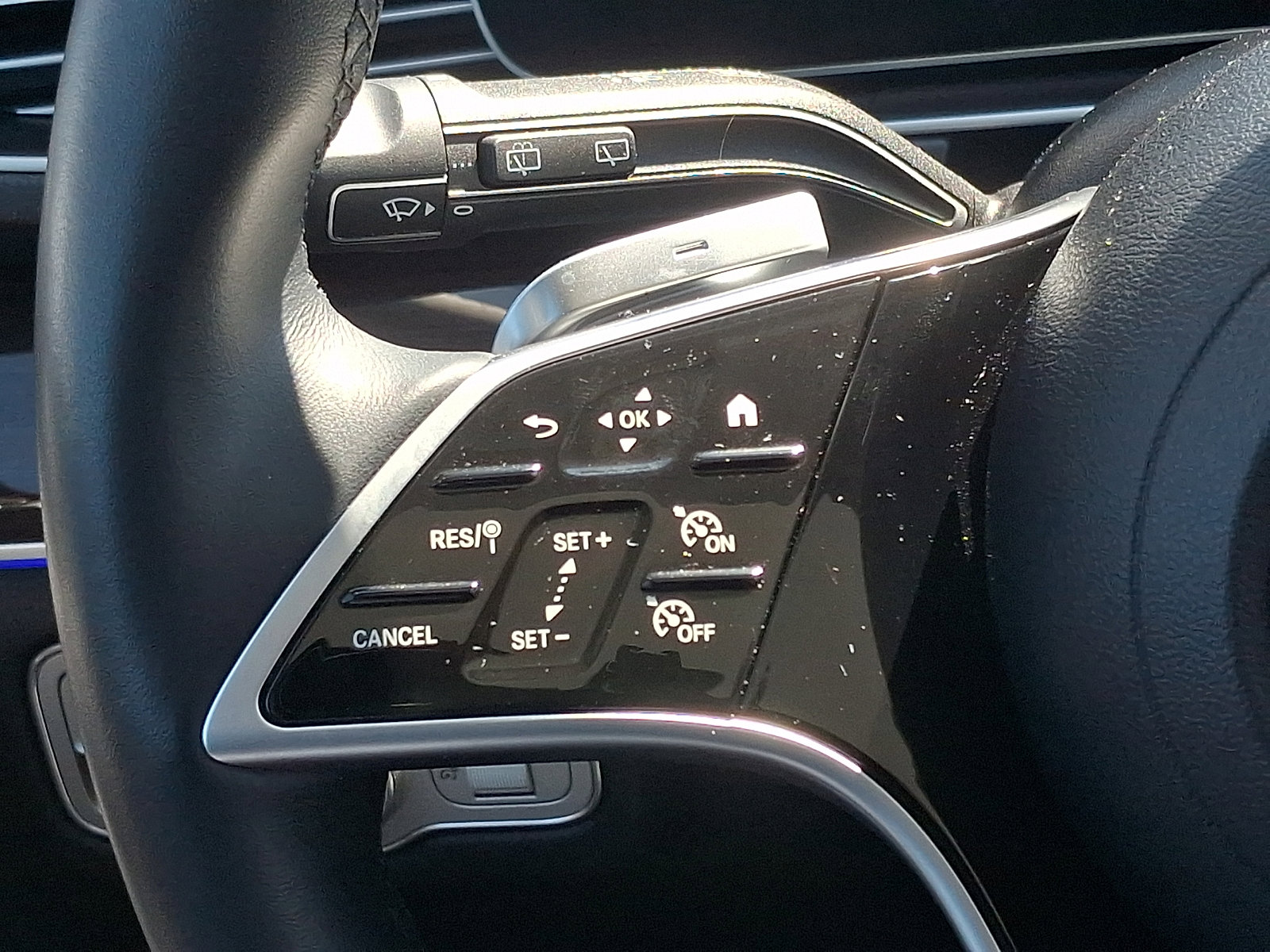 Certified 2025 Mercedes-Benz GLE 450 4MATIC image 24