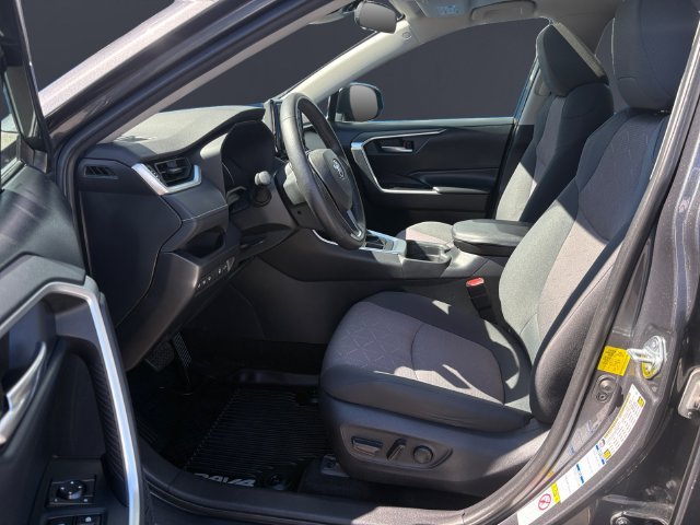 Used 2019 Toyota RAV4 XLE w/ Convenience Package AWD/4WD image 9
