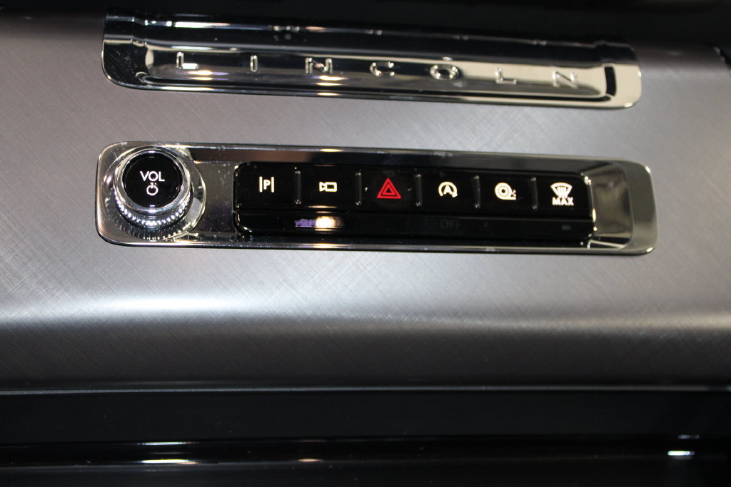 New 2026 Lincoln Aviator 2WD image 48