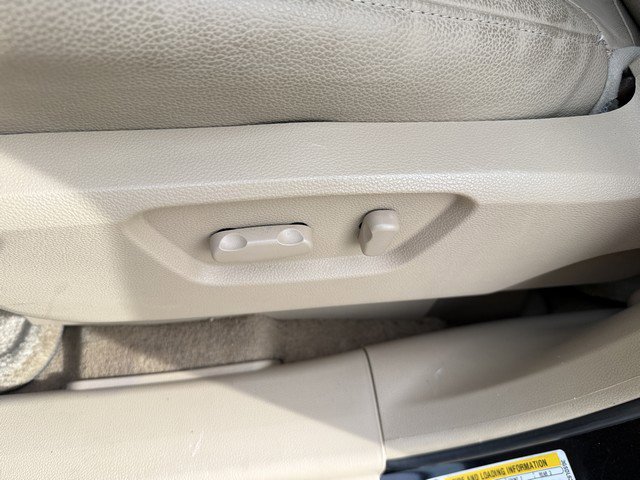Used 2008 Saturn Vue XR w/ Premium Trim Package image 19