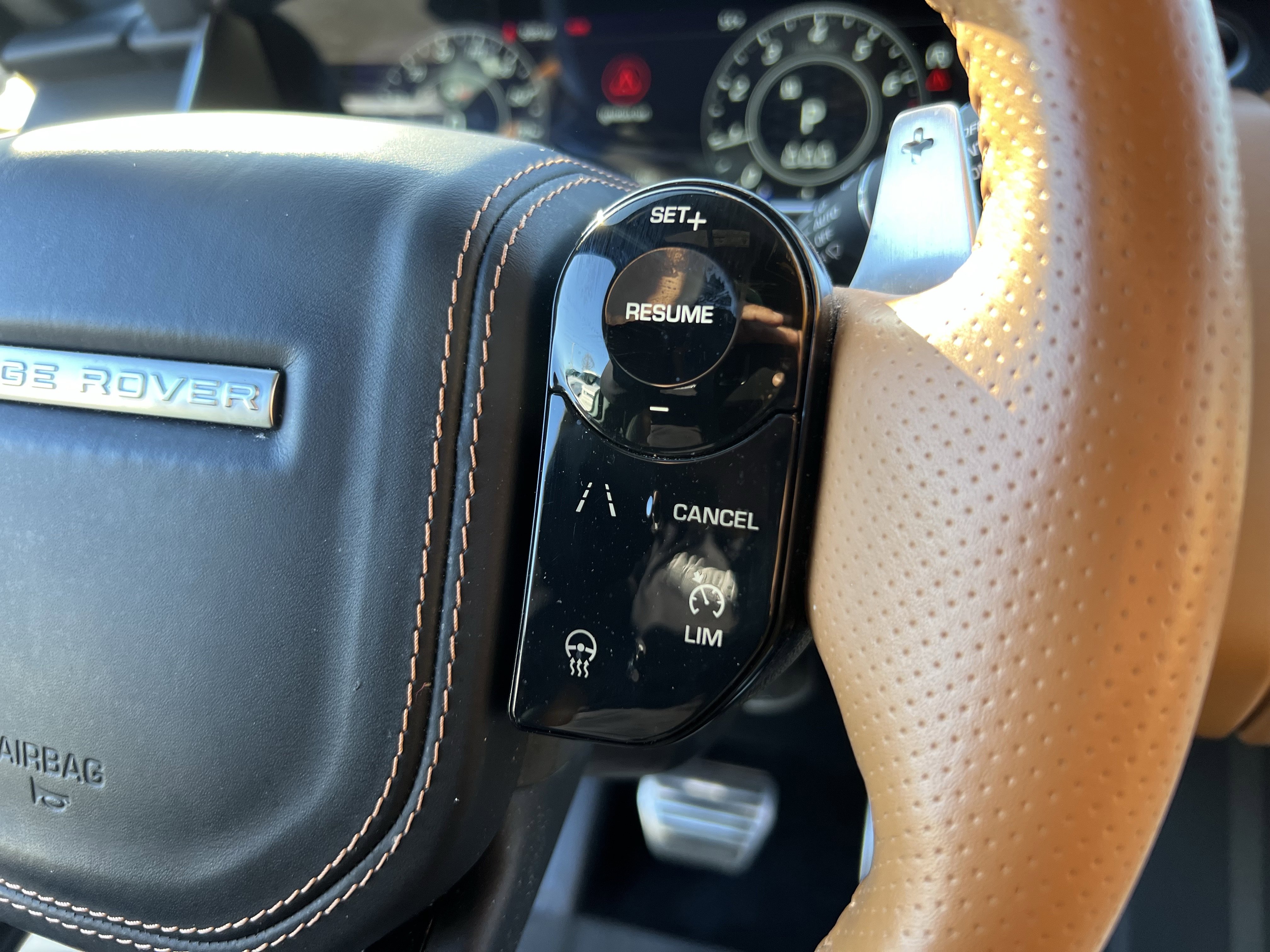 Certified 2022 Land Rover Range Rover Sport SVR image 21