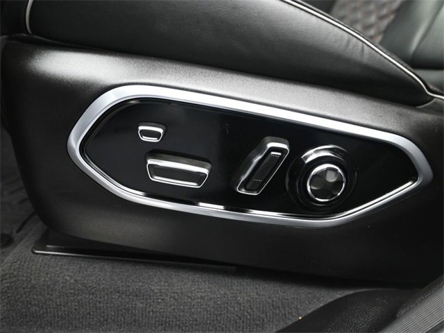 Used 2024 Jeep Grand Cherokee L Summit image 7