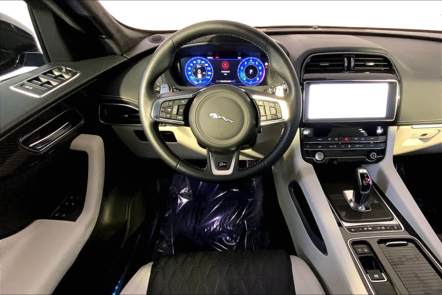 Used 2020 Jaguar F-PACE SVR AWD/4WD image 6