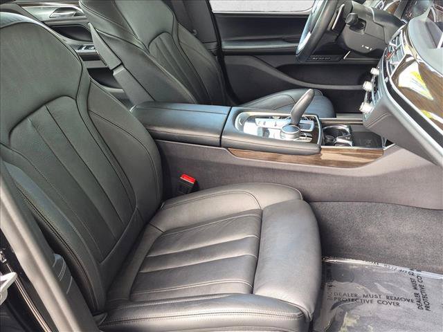 Used 2020 BMW 740i RWD image 20