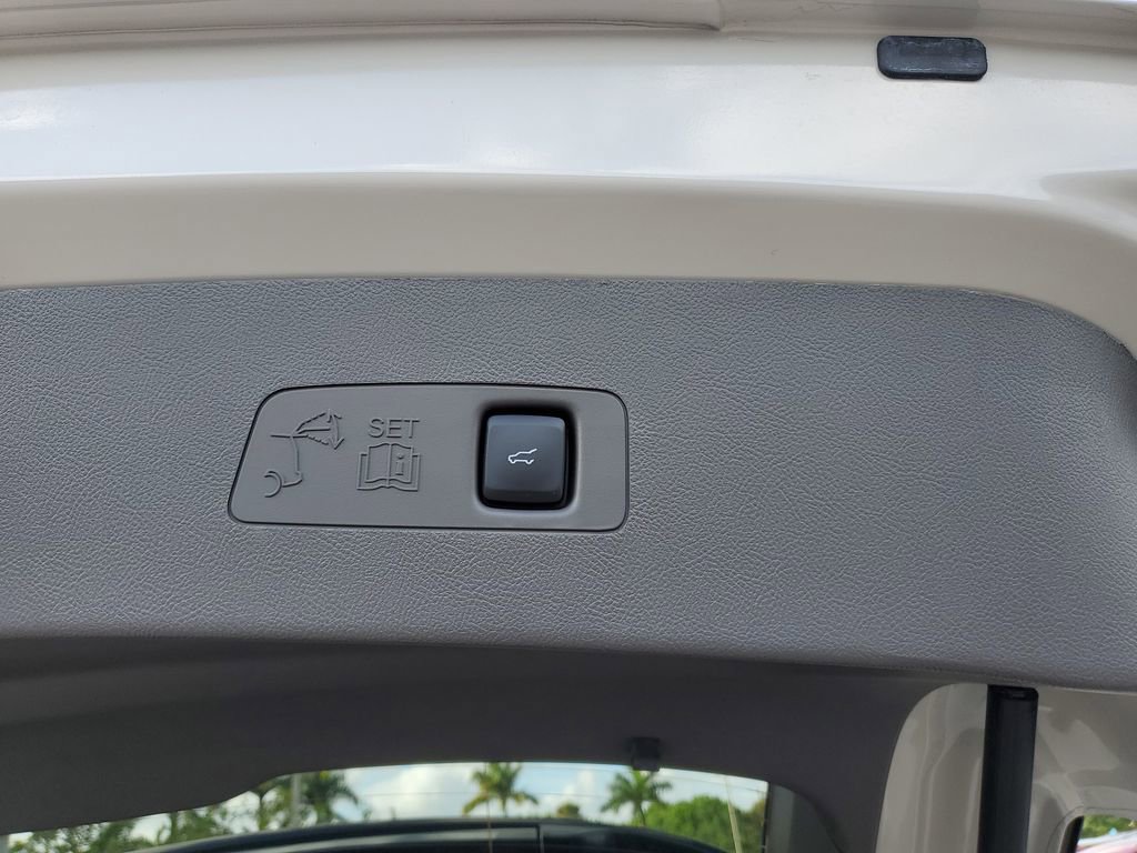 Used 2024 Lincoln Corsair FWD image 7