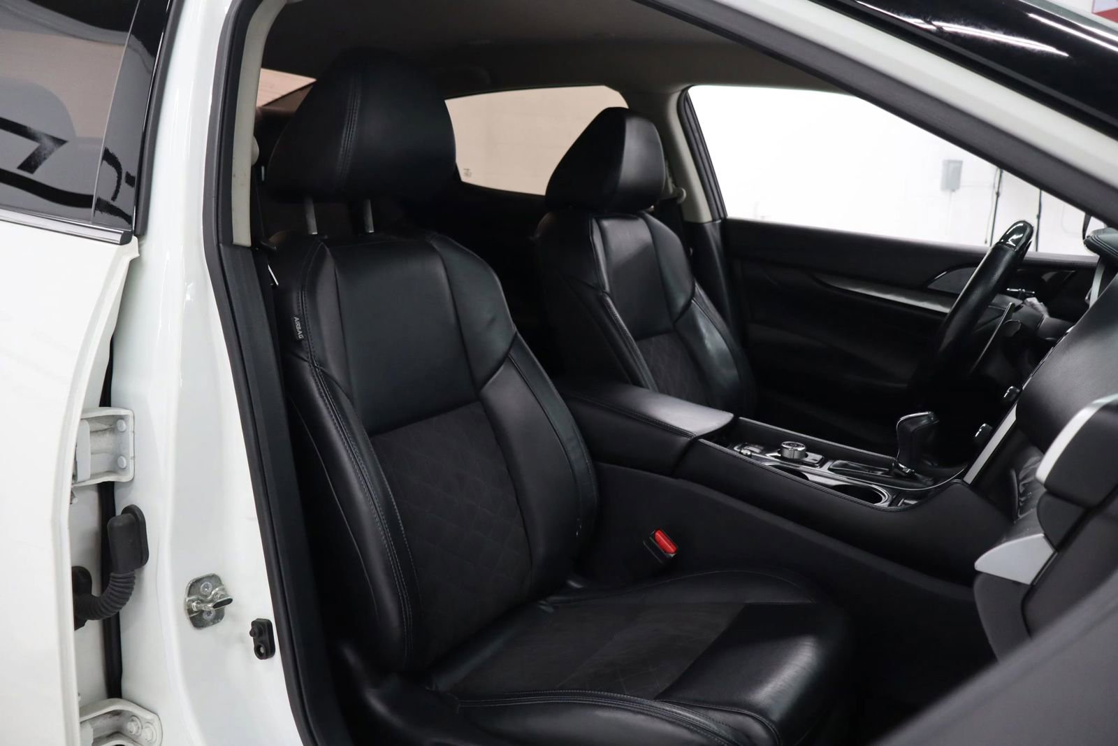 Used 2017 Nissan Maxima SR w/ Midnight Edition FWD image 31