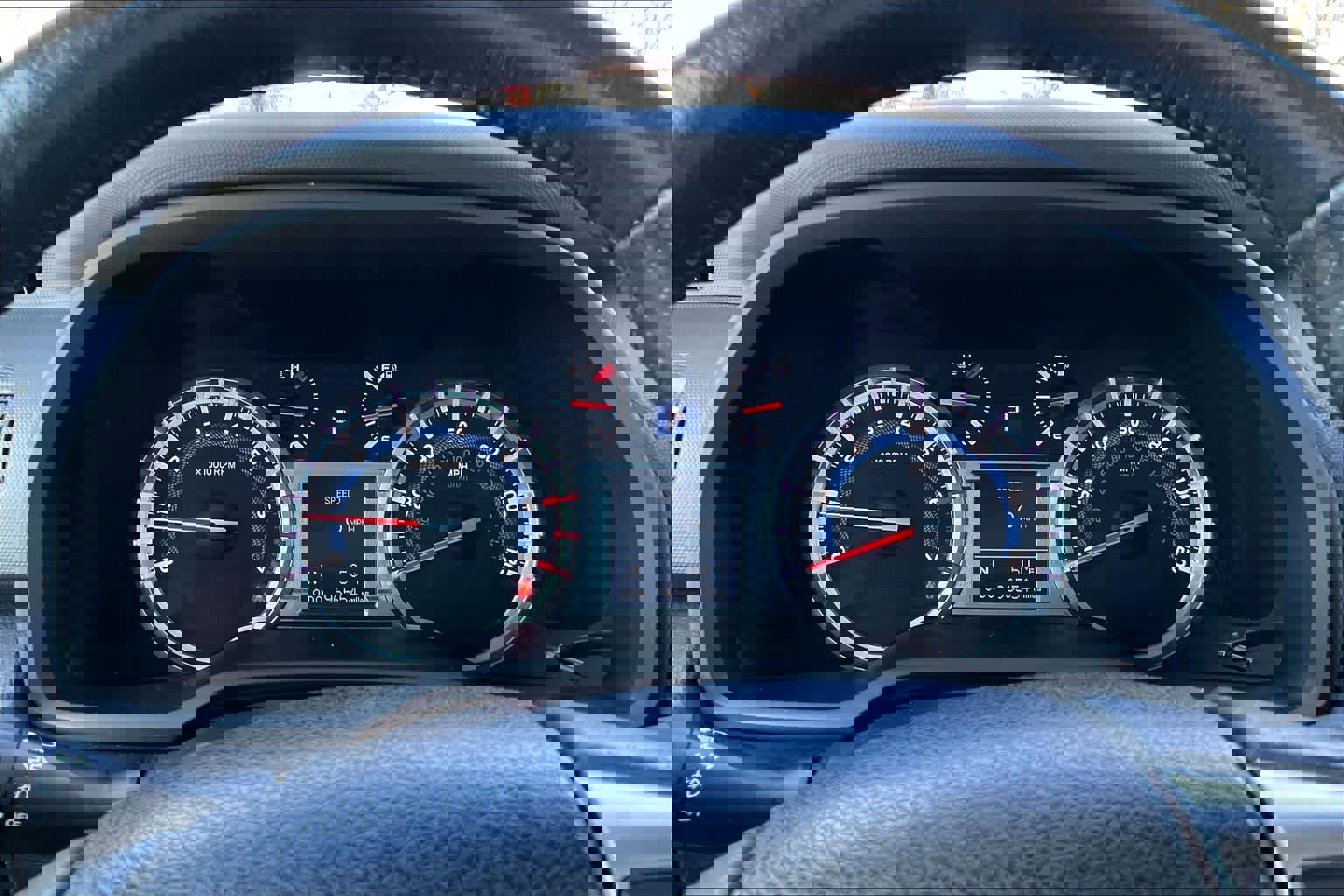 Used 2018 Toyota 4Runner Limited AWD/4WD image 26