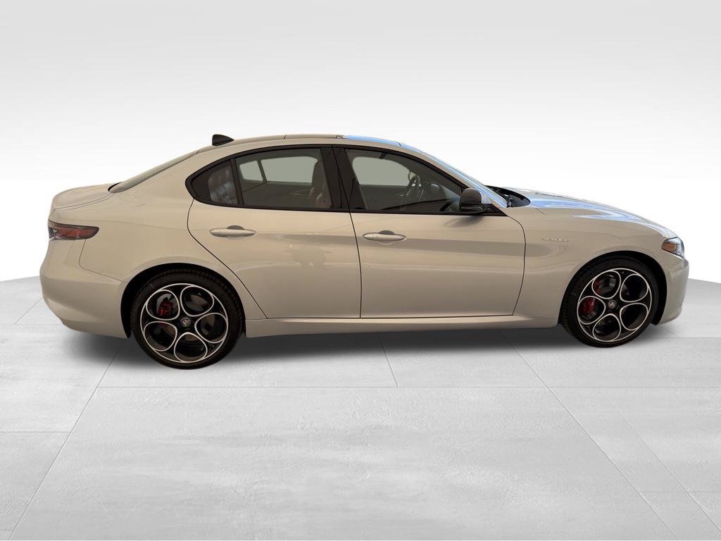 New 2026 Alfa Romeo Giulia AWD image 6