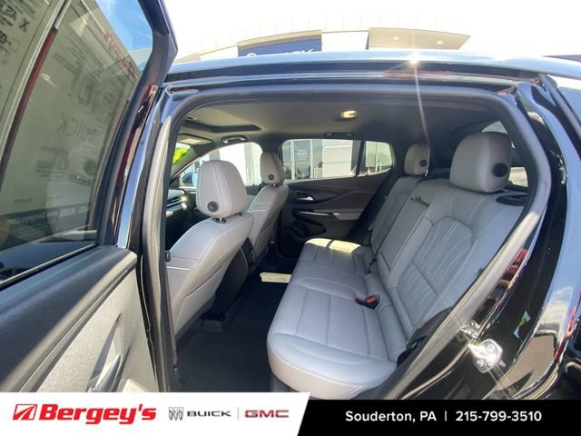 Used 2025 Buick Envista Sport Touring FWD image 29