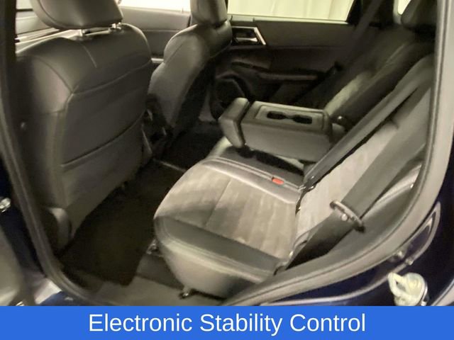 Used 2024 Mitsubishi Outlander SE image 10