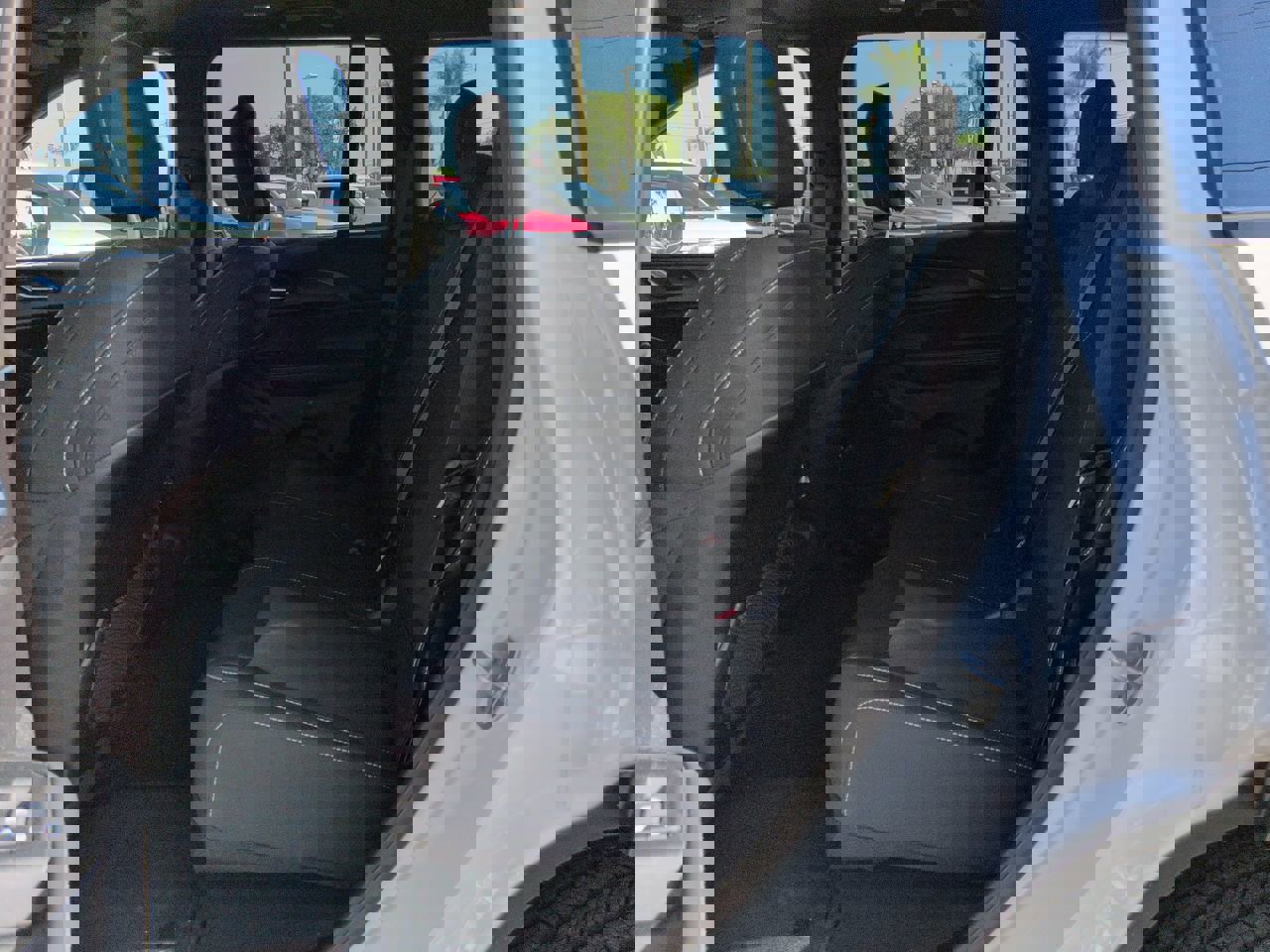 Used 2025 Jeep Grand Cherokee Laredo X image 14