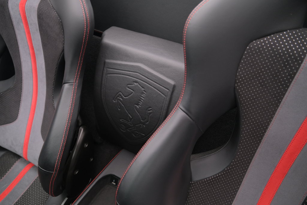 Used 2022 Ferrari F8 Tributo RWD image 42