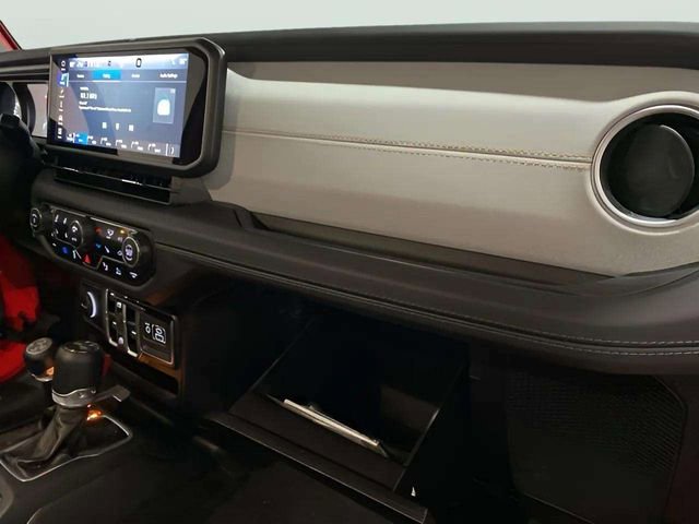 Used 2025 Jeep Wrangler Unlimited Sahara w/ Safety Group image 87