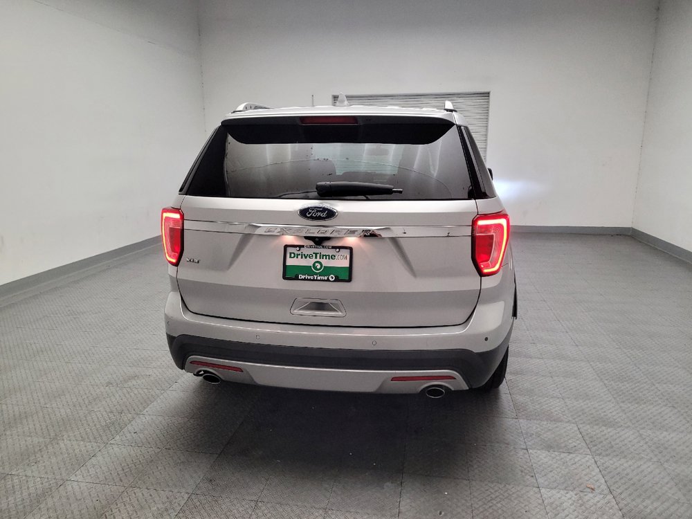 Used 2016 Ford Explorer XLT w/ Equipment Group 201A FWD image 7
