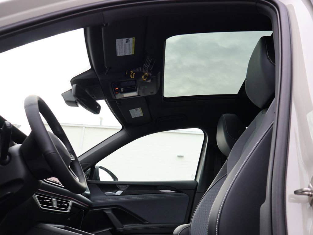 New 2026 Volkswagen Tiguan SE R-Line AWD/4WD image 41