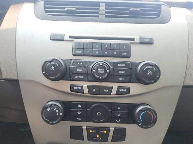 Used 2011 Ford Focus SE w/ 201A Rapid Spec Order Code FWD image 14