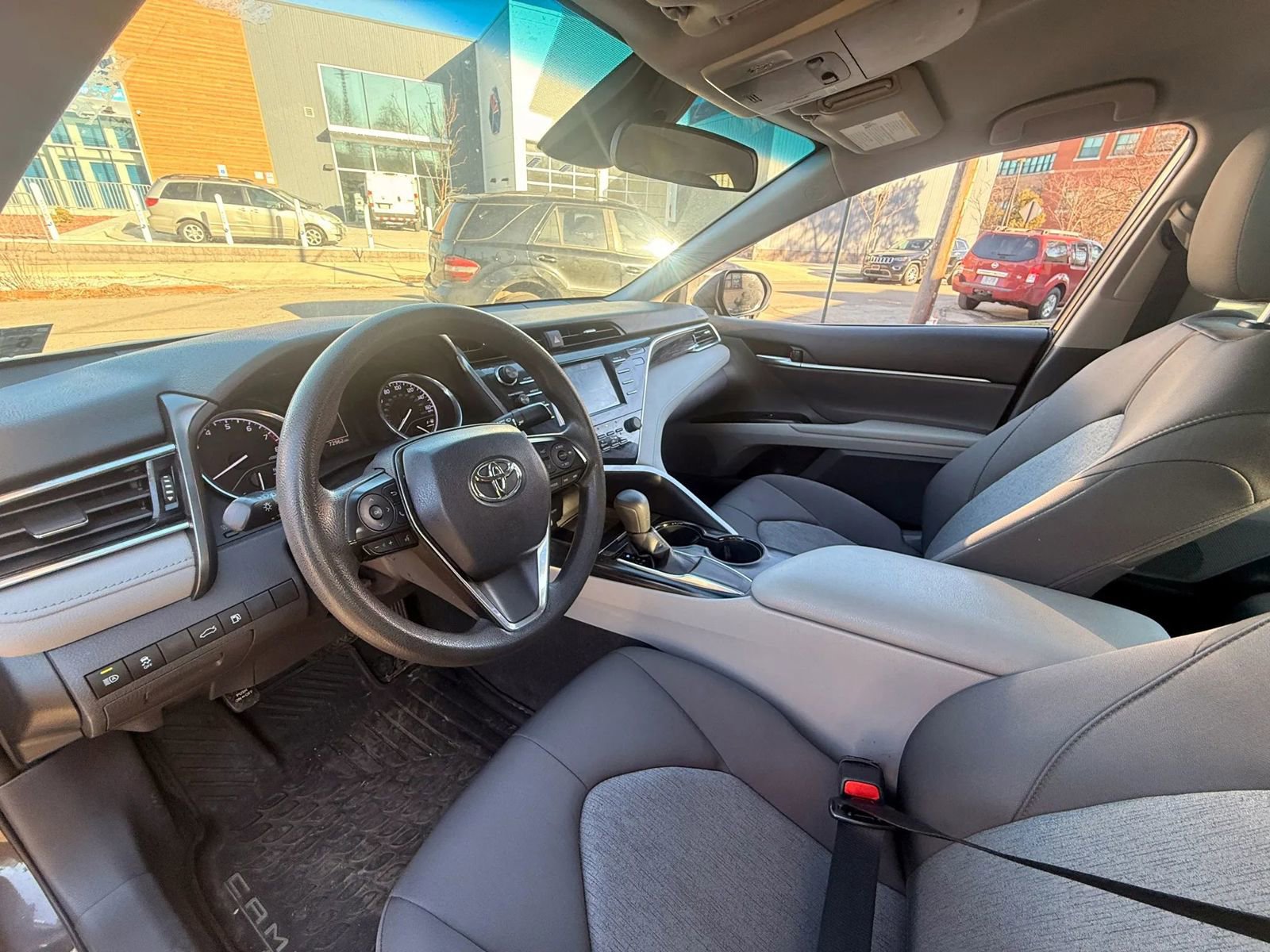 Used 2018 Toyota Camry LE w/ Protection Package (Q2) FWD image 11