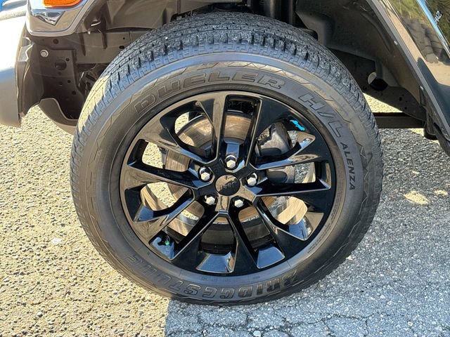 Used 2022 Jeep Wrangler Unlimited Sahara w/ Cold Weather Group image 13