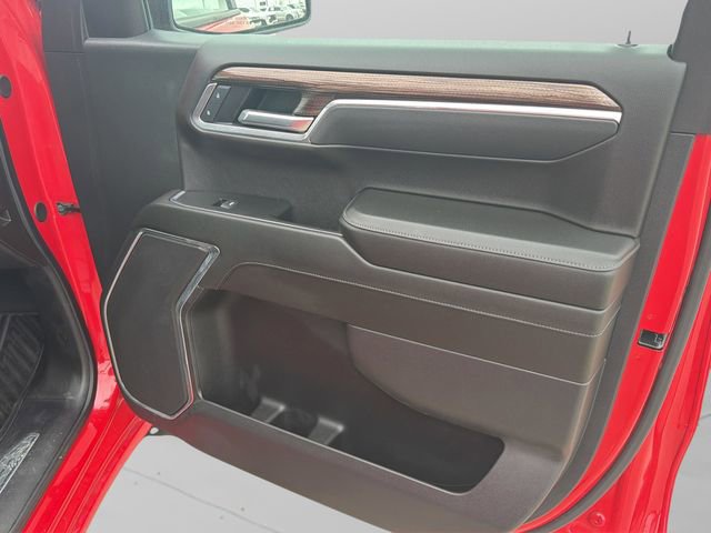 Used 2025 Chevrolet Silverado 1500 LT image 10