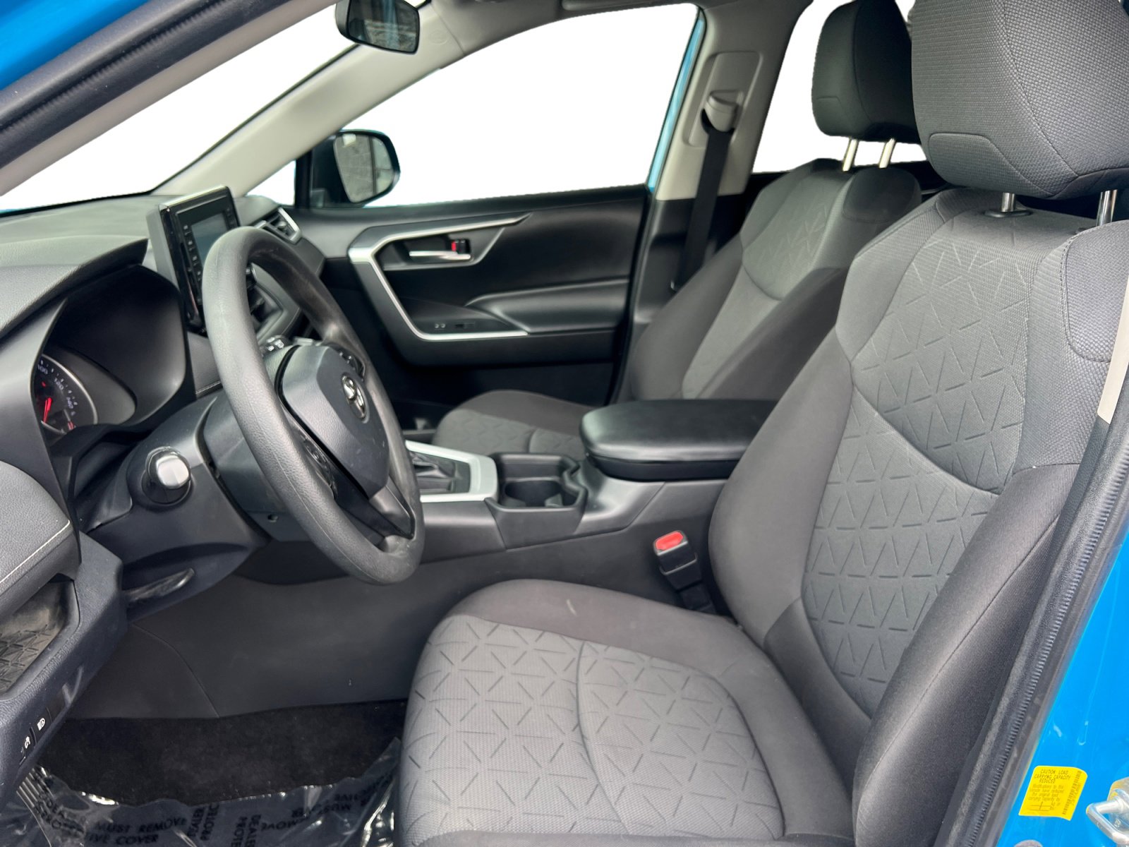 Used 2020 Toyota RAV4 XLE w/ Carpet Mat Package FWD image 9