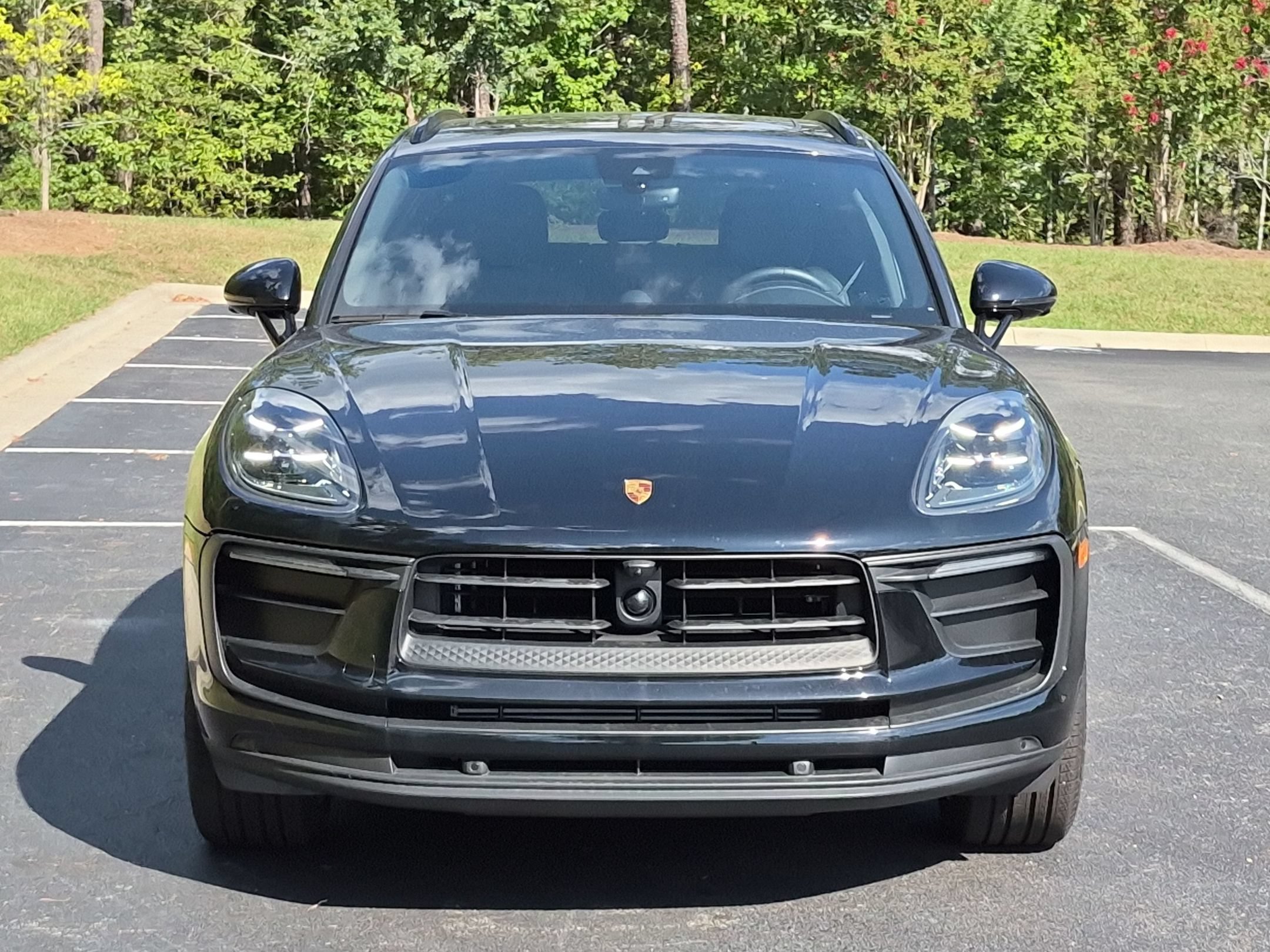 Used 2026 Porsche Macan AWD/4WD image 25