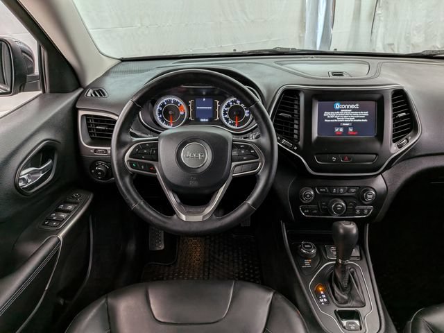 Used 2019 Jeep Cherokee Latitude Plus w/ Cold Weather Group AWD/4WD image 21