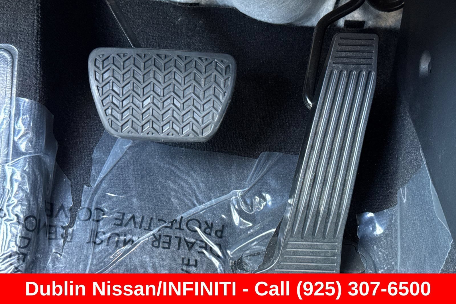 Used 2025 Toyota Sienna XLE FWD image 43