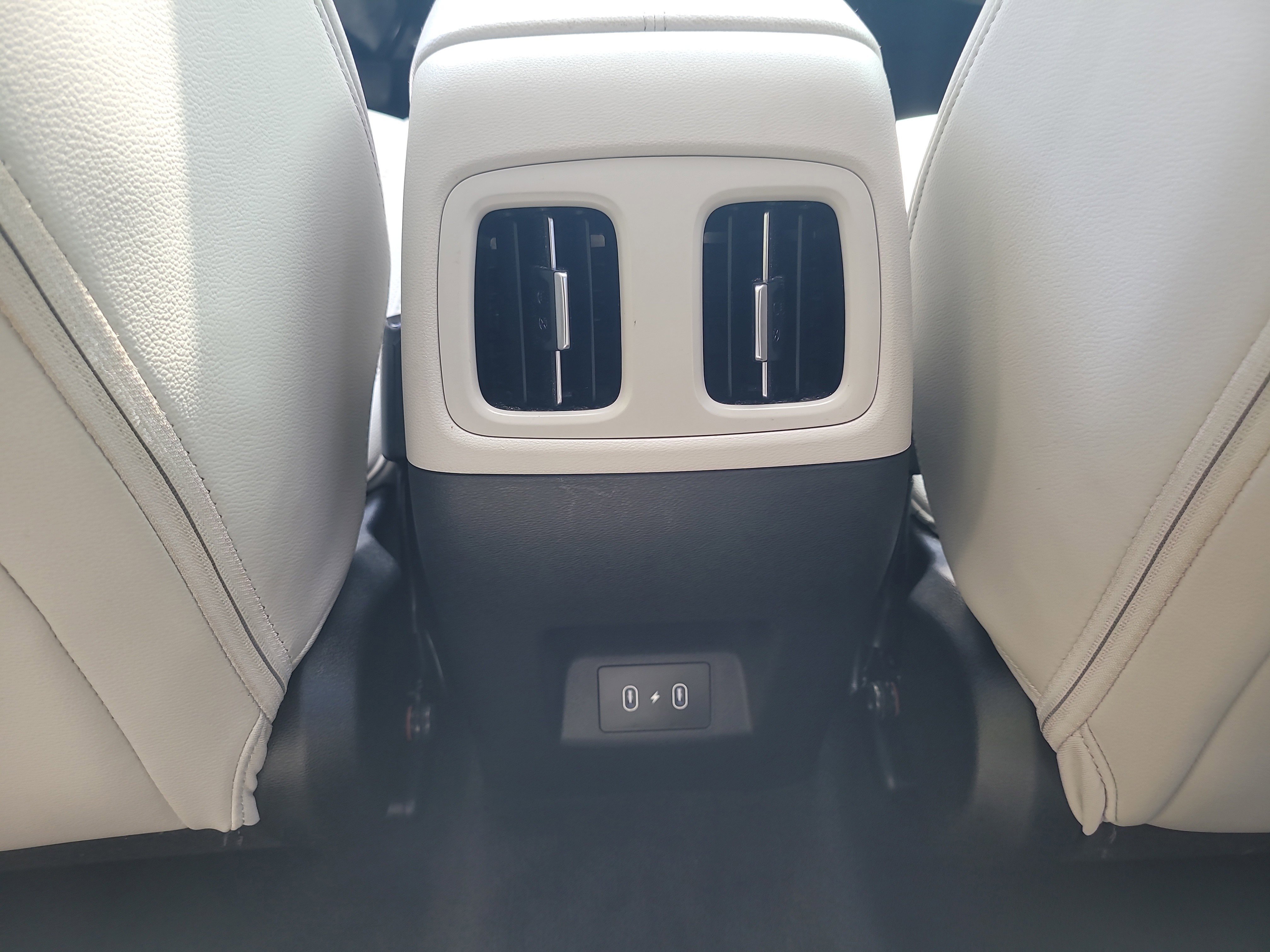 Used 2025 Hyundai Tucson SEL FWD image 17