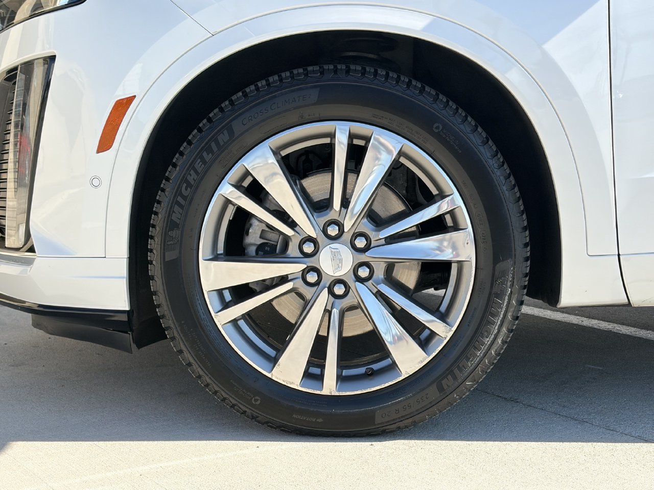 Used 2021 Cadillac XT6 Premium Luxury w/ Platinum Package AWD/4WD image 9