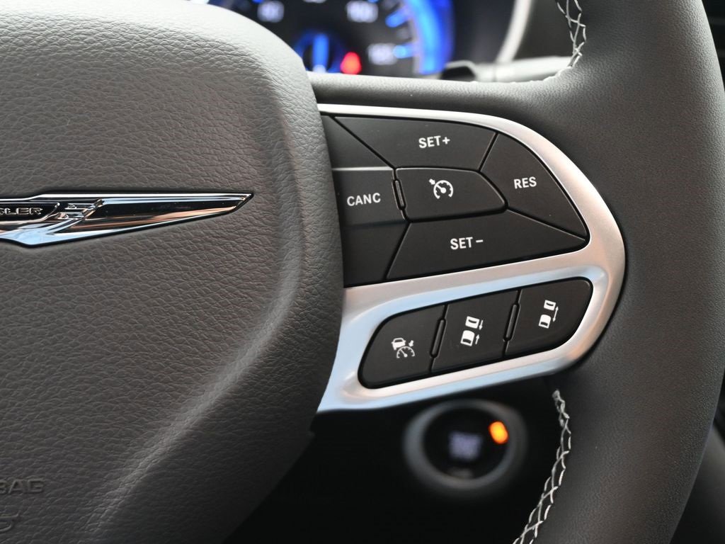 New 2026 Chrysler Pacifica Select image 23