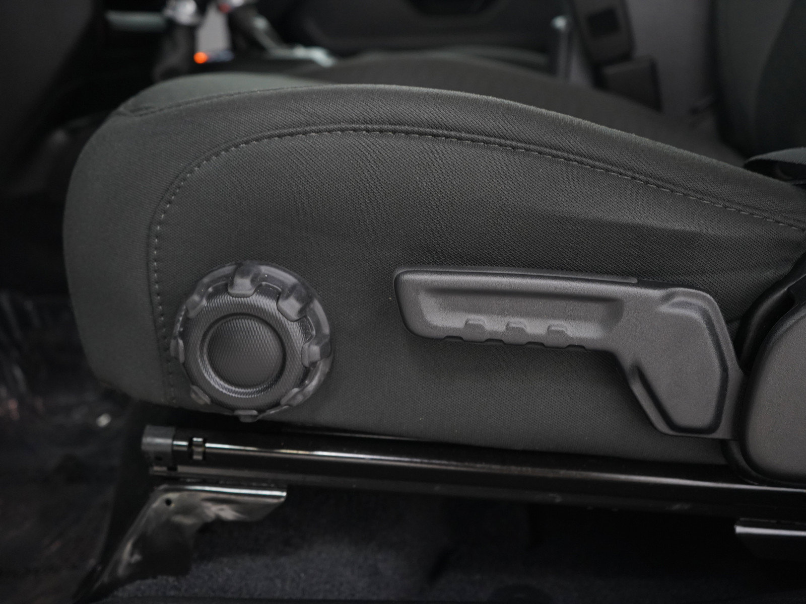 Used 2020 Jeep Wrangler Unlimited Sport AWD/4WD image 26