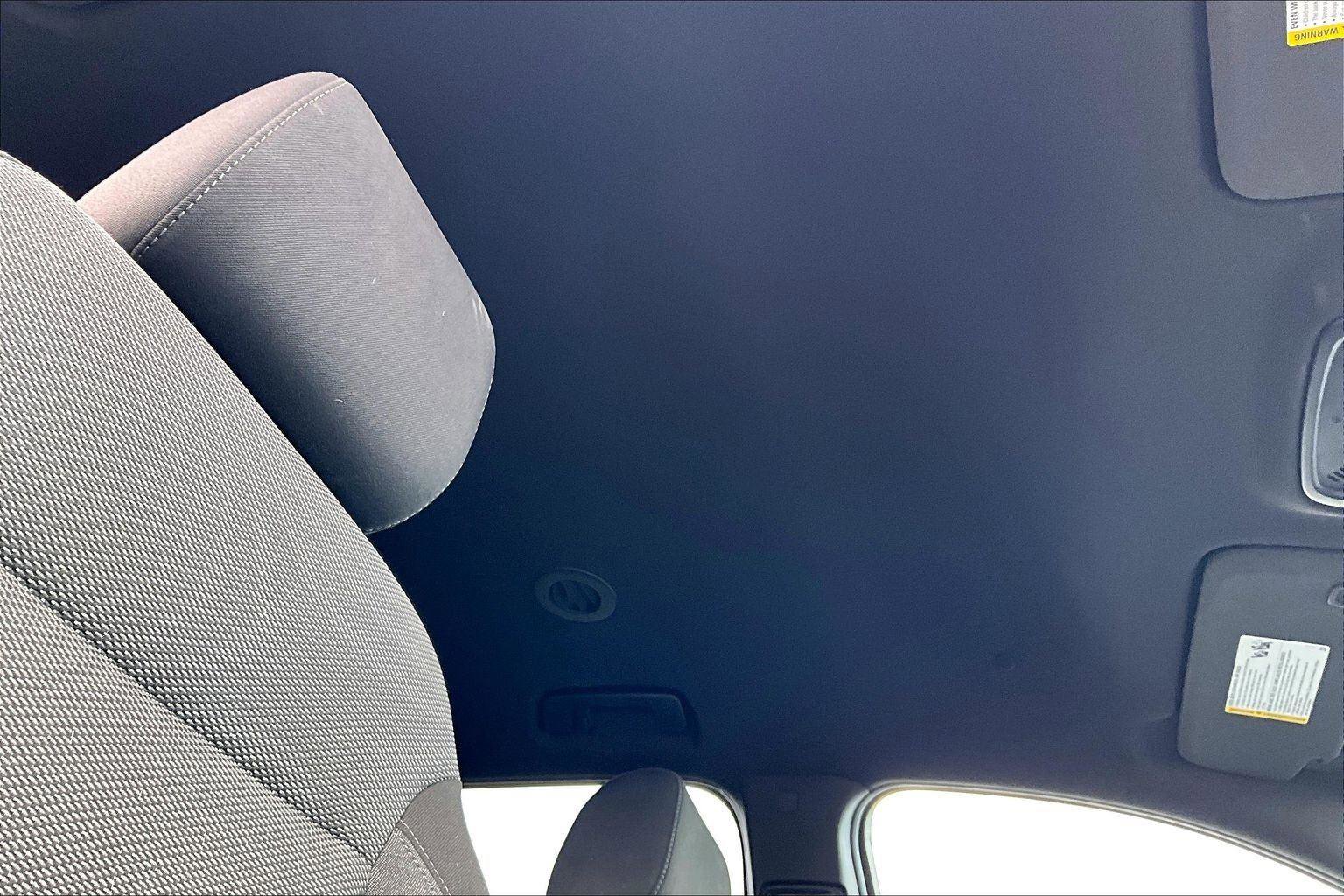 Used 2023 Chevrolet Traverse LT w/ Midnight/Sport Edition image 23