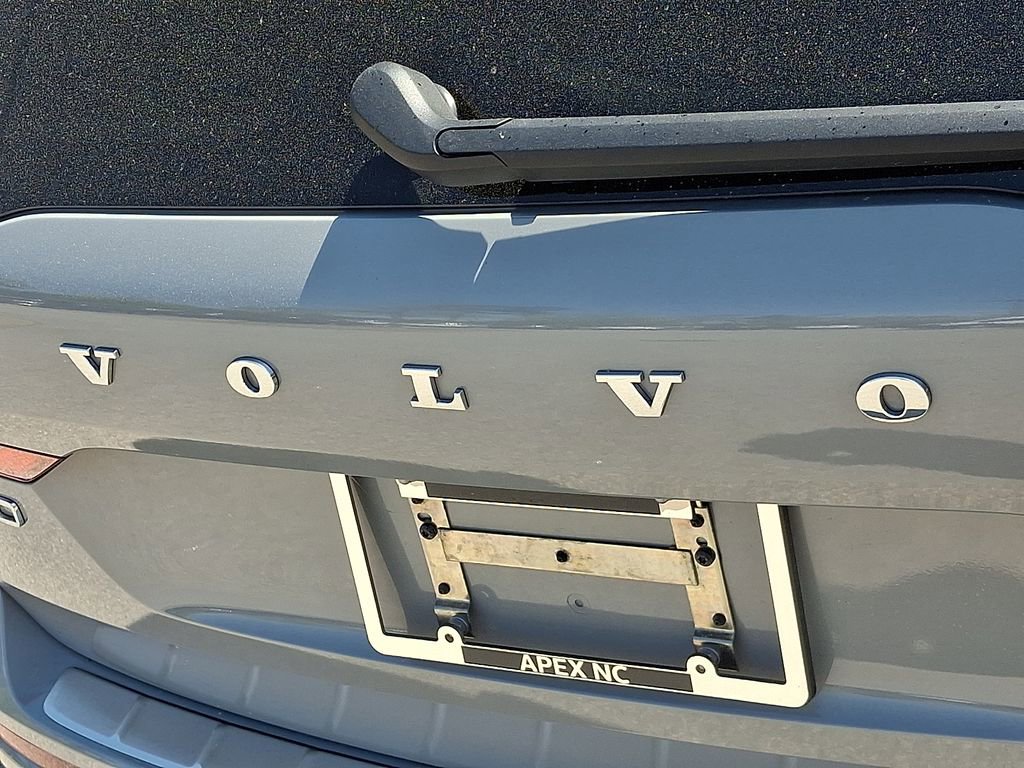 Used 2024 Volvo XC60 B5 Plus w/ Protection Package Premier image 34
