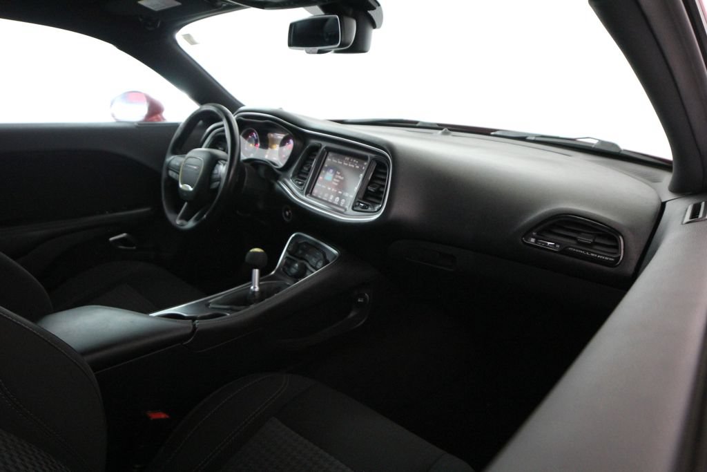 Used 2016 Dodge Challenger R/T w/ Driver Convenience Group RWD image 46