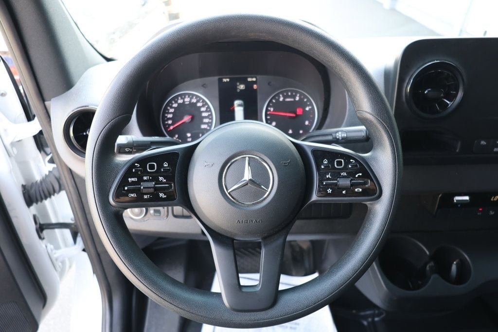 Used 2023 Mercedes-Benz Sprinter 2500 w/ Acoustic Package image 12